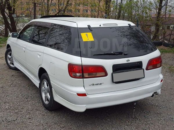 Nissan Avenir 2000