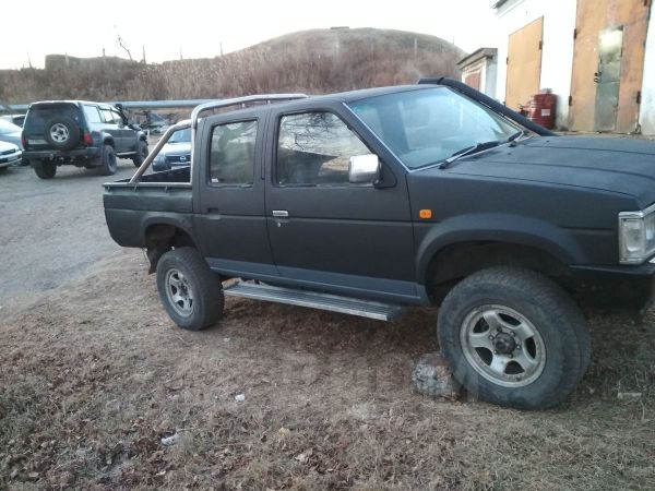 Ниссан Датсун 1989 салон