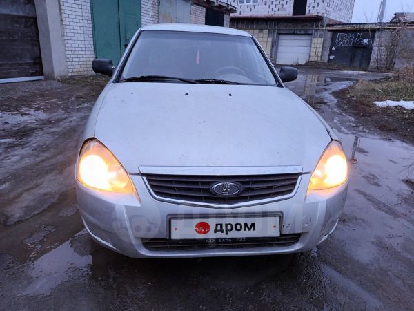 Приора серебристый хэтчбэк2008 год