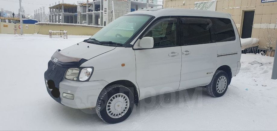 Toyota Town Ace Noah 2000
