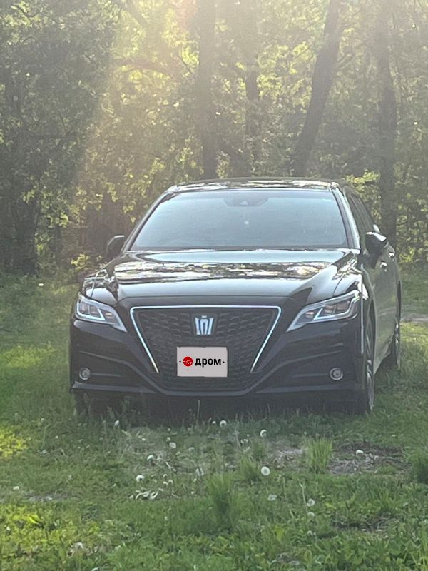 Toyota Crown 2018 черный