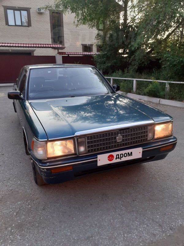 Тойота Crown 1990