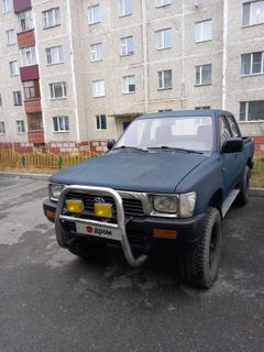 Пикап Toyota Hilux 1994 года, 850000 рублей, Сургут