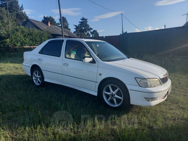 Тойота Виста 2000 года