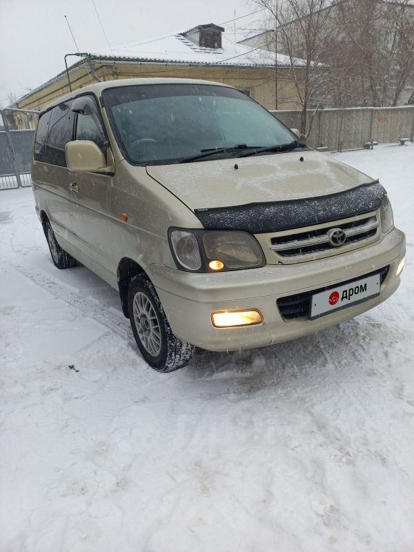 Toyota Town Ace Noah 2001
