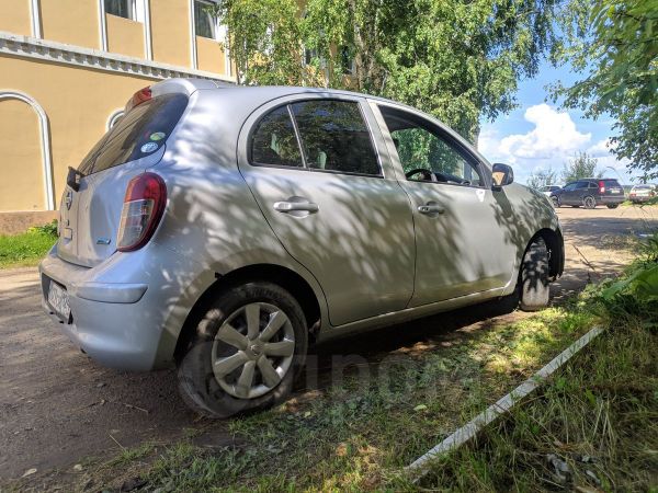 Nissan March 2011