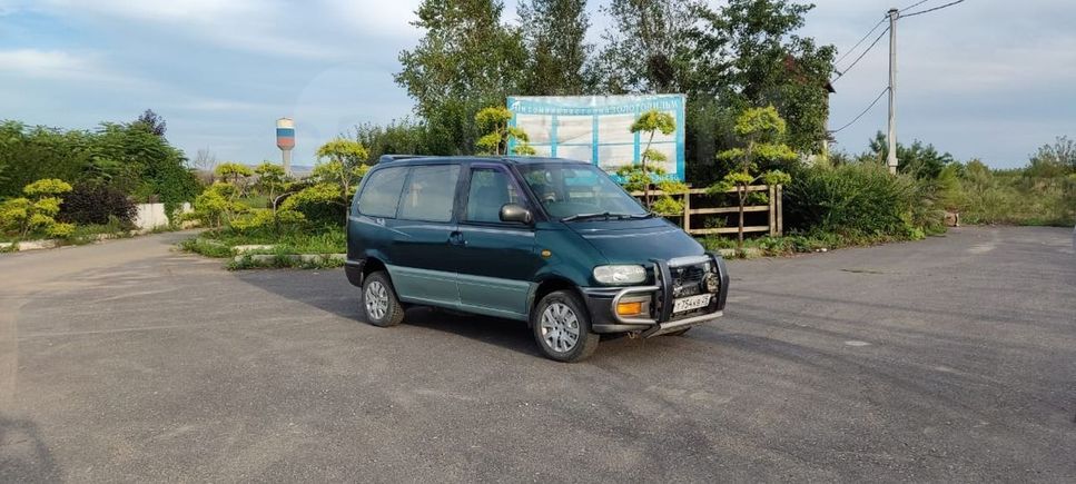 Купить Ниссан Серена Бу