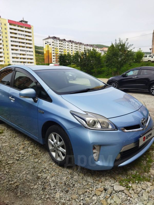 Toyota Prius PHV 2012