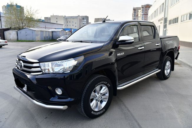 хайлюкс тойота 2020 4веде. Toyota hilux mako. Toyota hilux 2022. Toyota hilux 4x4 white. Hilux gr sport.