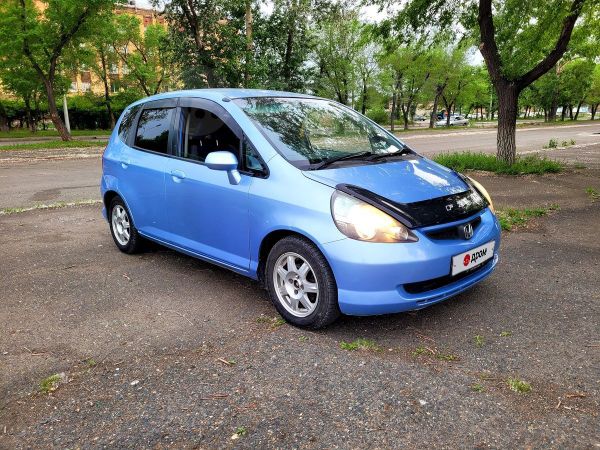 Хонда фит абакан. Honda Fit 2001. Фит 2001г. Хонда фит 2001 года. Хонда фит 2001 белый.