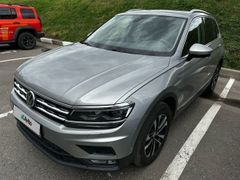 SUV или внедорожник Volkswagen Tiguan 2019 года, 2797000 рублей, Москва