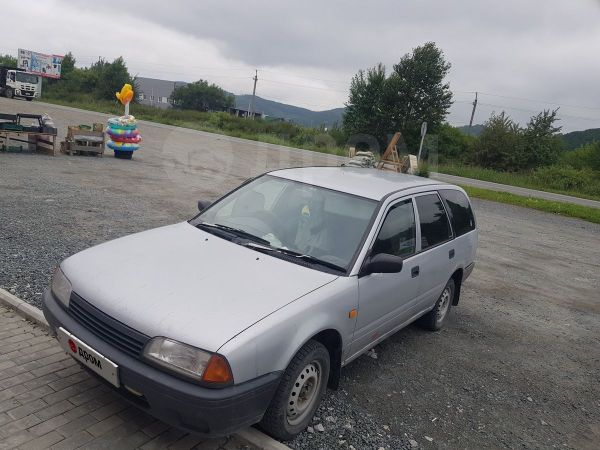Nissan Avenir 1990