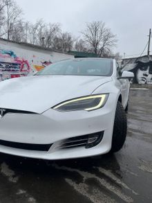 Москва Tesla Model S 2016