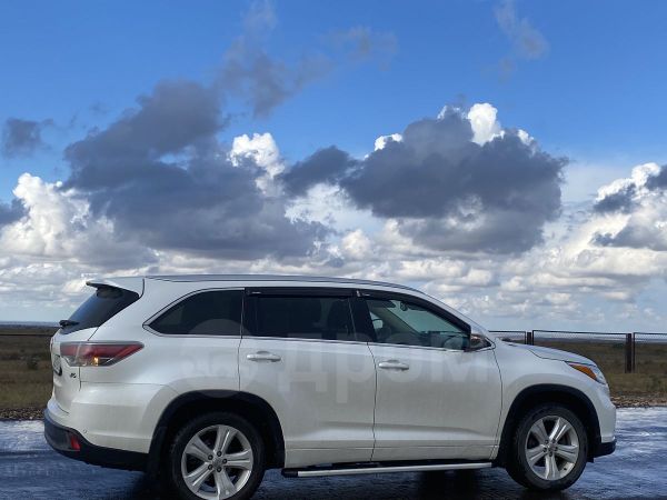 Toyota Highlander 2014 Р±РµР»С‹Р№