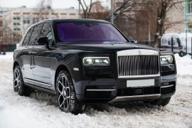 Купить Ролс-Ройс Куллинан в России: продажа Rolls-Royce Cullinan с пробегом  и новых, цены.
