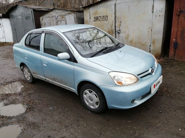 Платц 2002 года морда. Toyota platz 2005. Синий индикатор тойота платц 2002. Тойота платц 2002 год. Toyota platz 2002 магнитола.