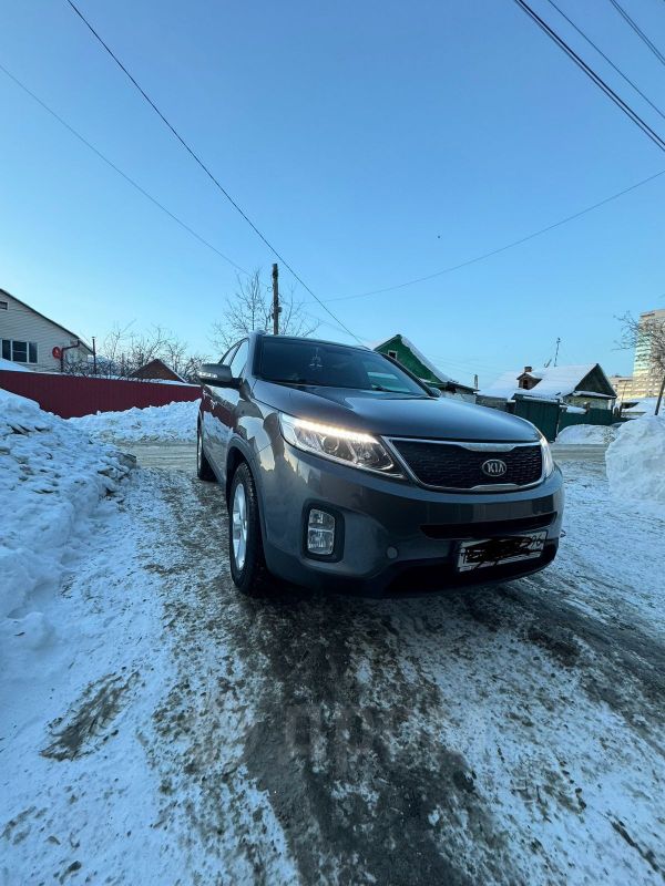 что лучше по проходимости бмв или нива. теплая машина. автоледи зимой. машина зимой. человек в машине зимой.