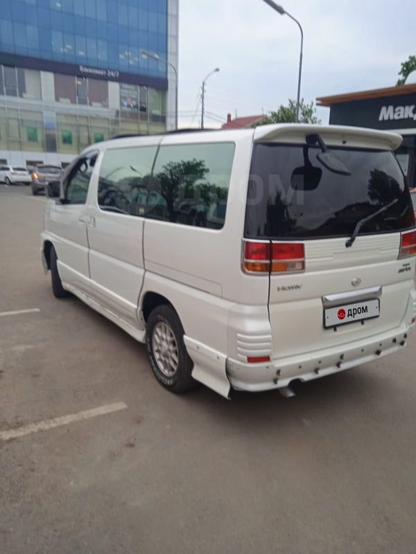 Nissan Caravan Elgrand
