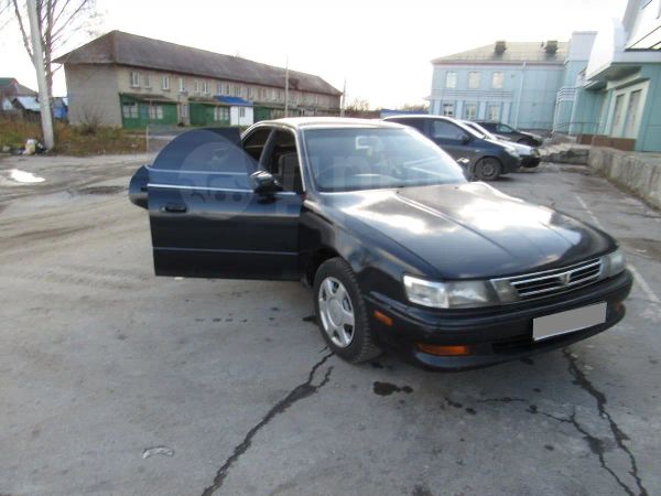 Тойота Виста 1993 года