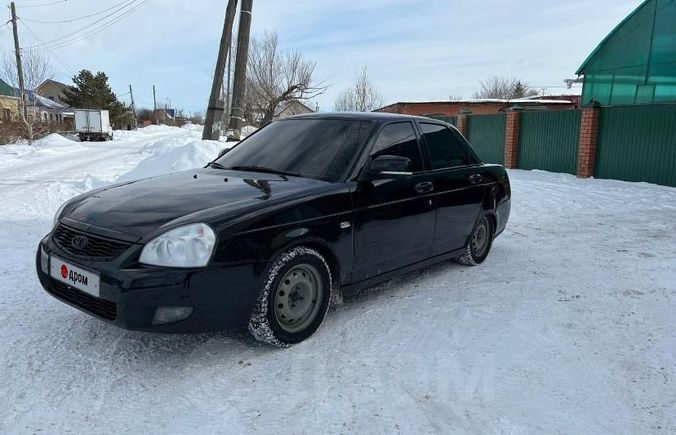 Приора седан черная 2007 год