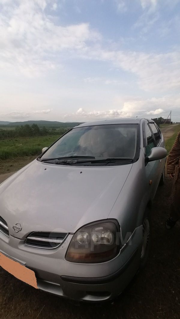 Ниссан Тино 2002