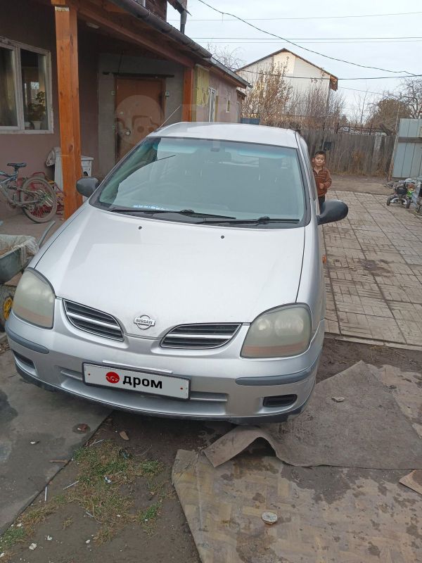 Nissan Tino 2001