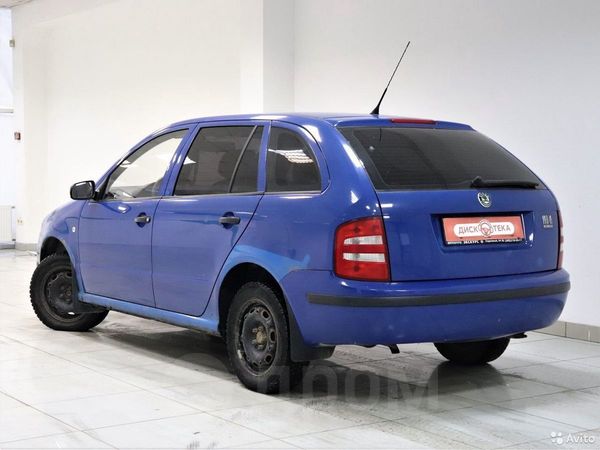 Купить Шкоду Фабия Универсал России