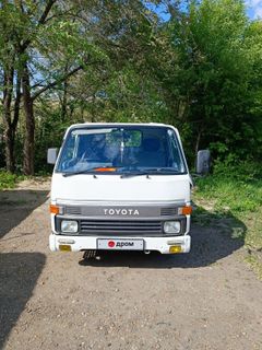 Бортовой грузовик Toyota Hiace 1995 года, 570000 рублей, Белогорск