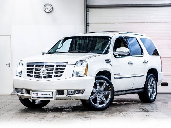   2011   -  Escalade 62   at suv 5     4