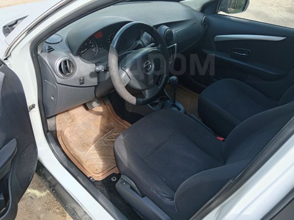 Ниссан Альмера 2014 года в Саянске, 1.6 литра, белый, передний привод ...