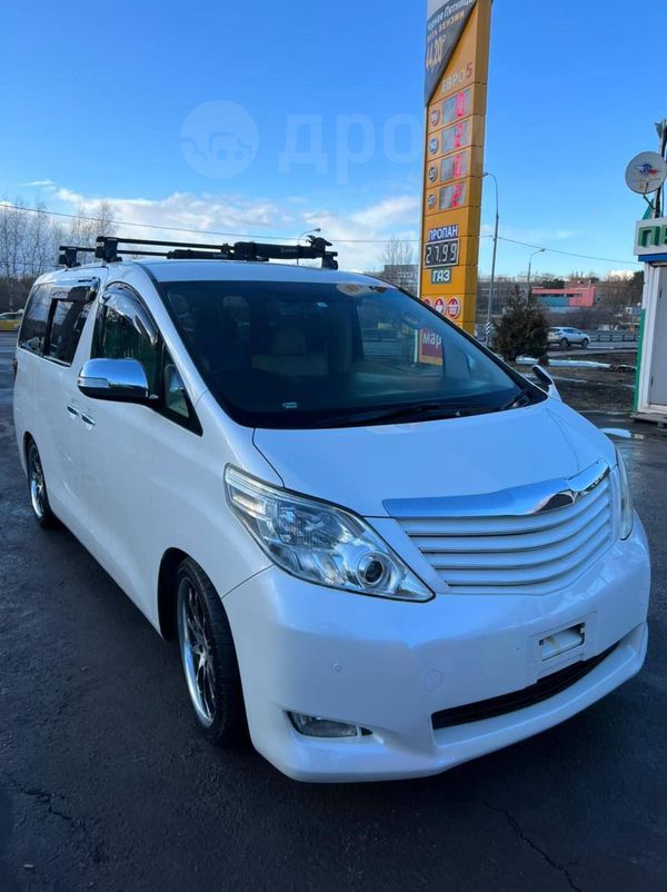 Toyota Alphard 2008