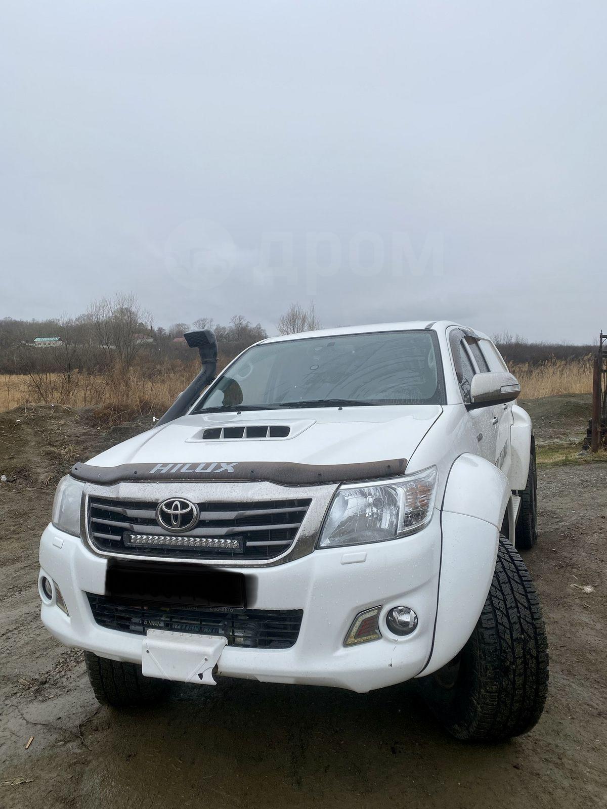 Продажа авто Toyota Hilux 2013 в Хабаровске, За дополнительную плату  возможна продажа Кемпинга, б/у, дизель, белый, полный привод, с пробегом  108 тысяч км, левый руль