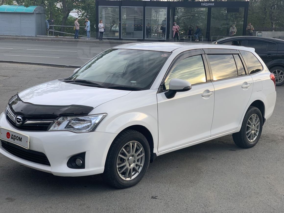 Toyota Corolla Fielder 2013