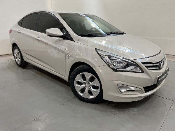 Купить б/у Hyundai Solaris I Рестайлинг 1.6 AT (123 л.с.) бензин автомат в Москв