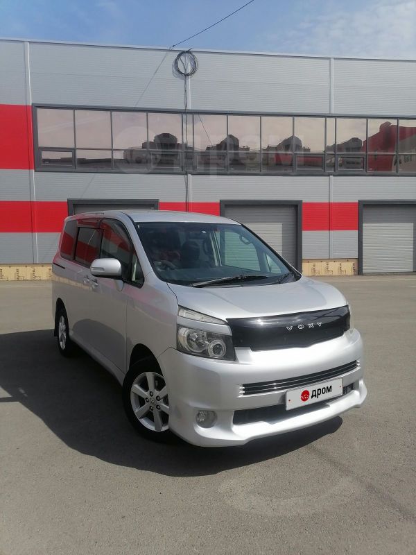 Toyota Voxy 4wd