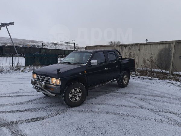 Ниссан Датсун 1992