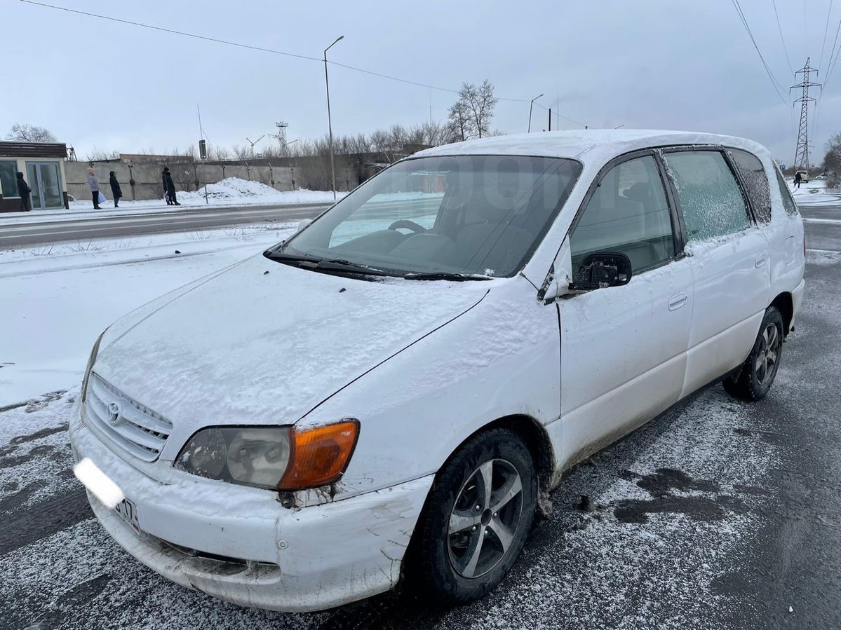 Ипсум 2000 года. Тойота Ипсум 2000 года. Toyota ipsum 2000 Blue. Тойота Ипсум дром. Авторынок Кызыл Ипсум.