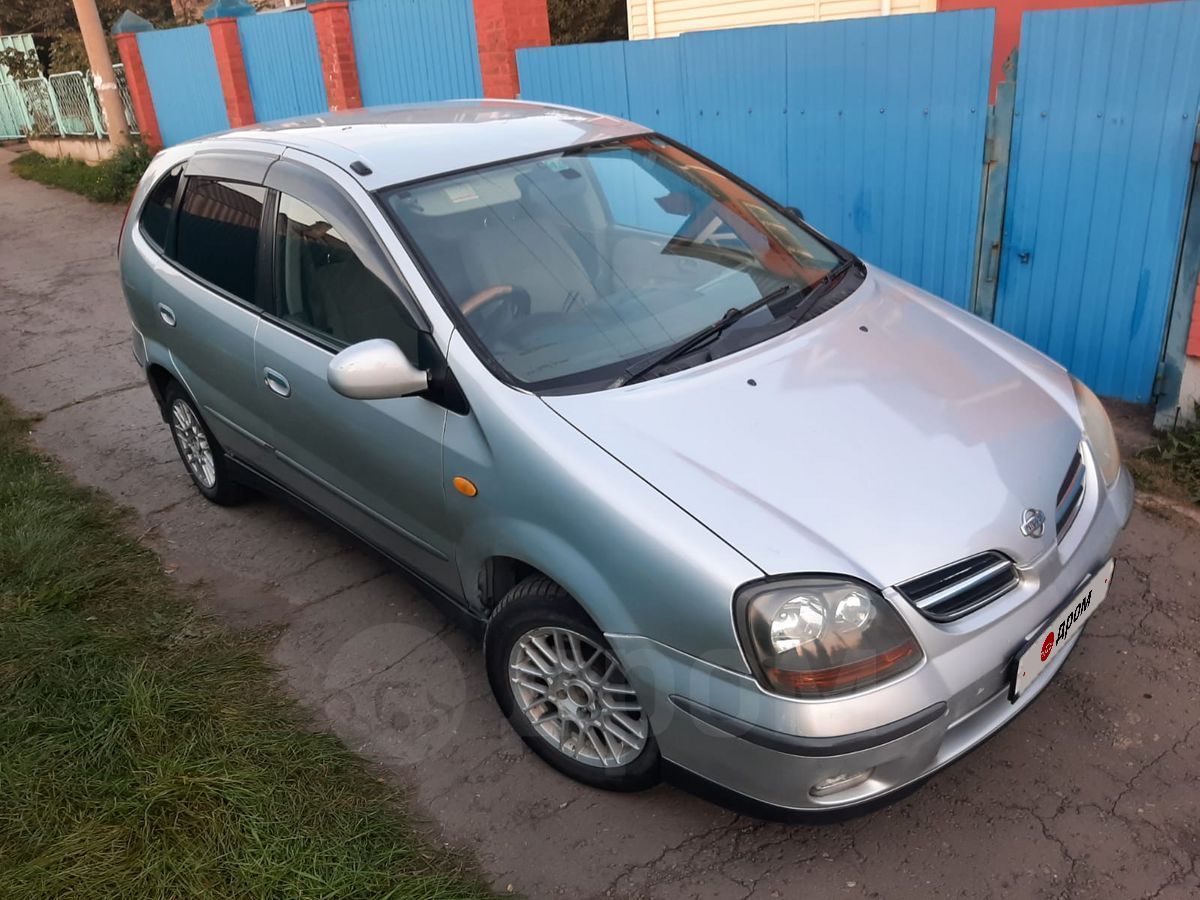 ниссан тино 2000 фото