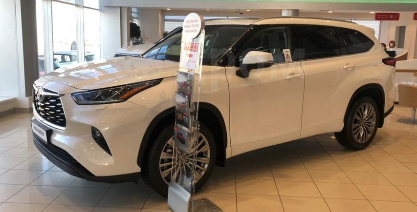 Toyota Highlander 2021 задний ряд