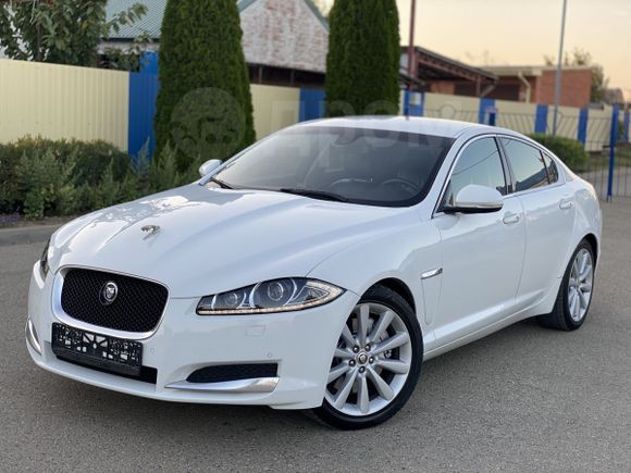 Jaguar XF 2014 белый перламутр