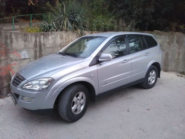 SSANGYONG Kyron 2012 серебристый